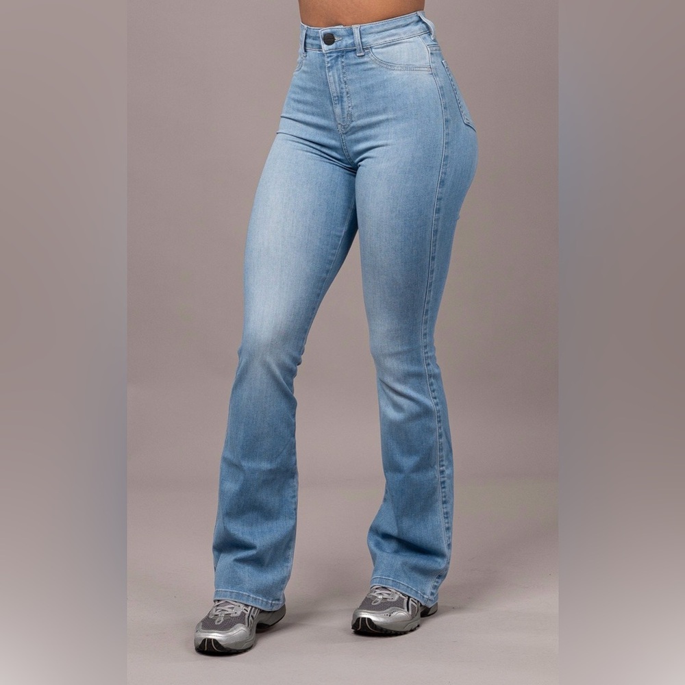 New FITJEANS Women's Artic Light Blue Flare Jeans Tall Inseam